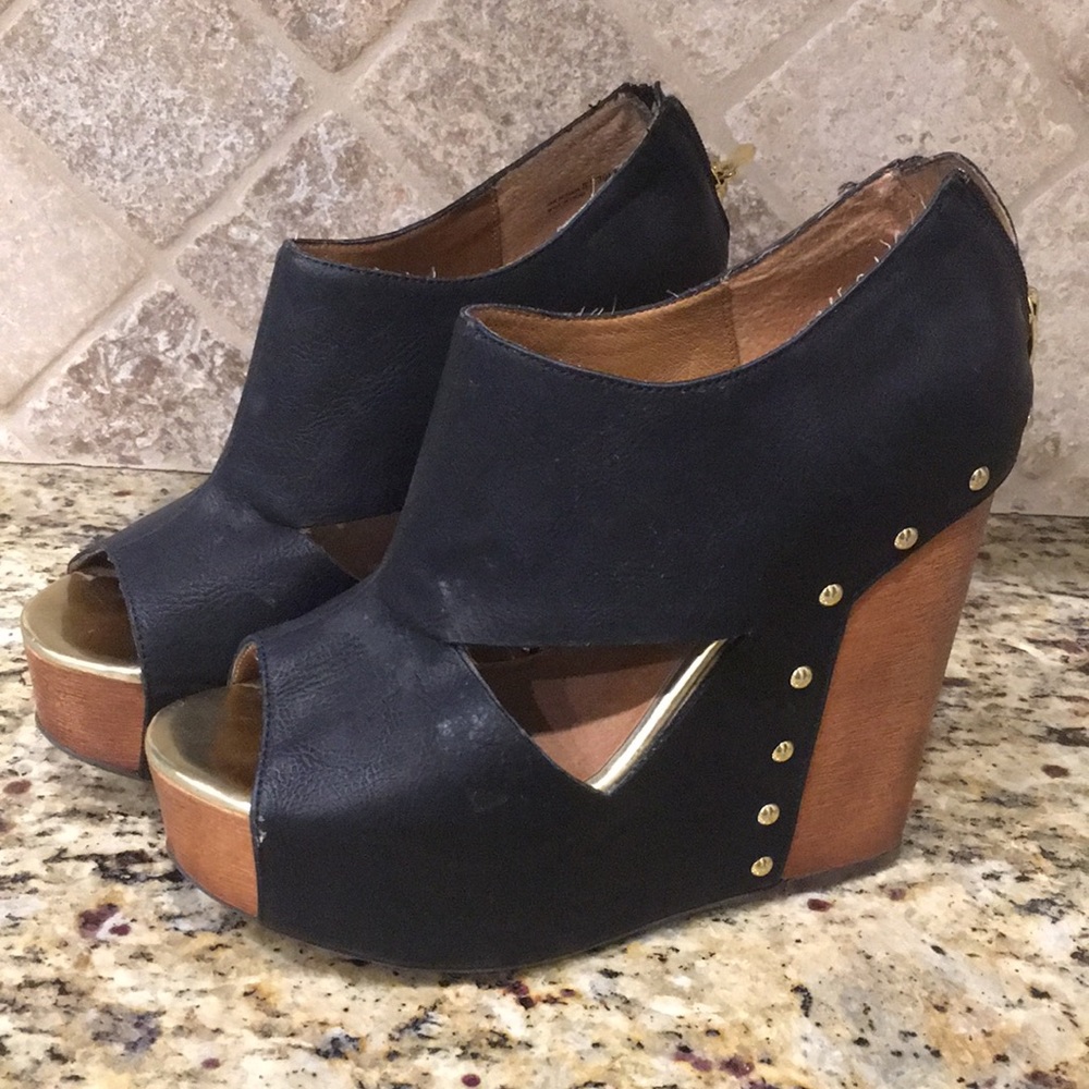 Chinese Laundry platform wedges
